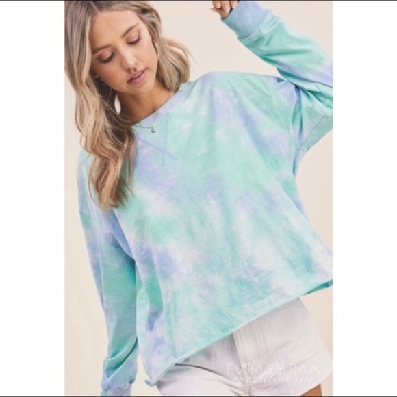 Tops - Nwt. So much 🤩 fun. This cute little tie dye top. Boxy. Medium weight.